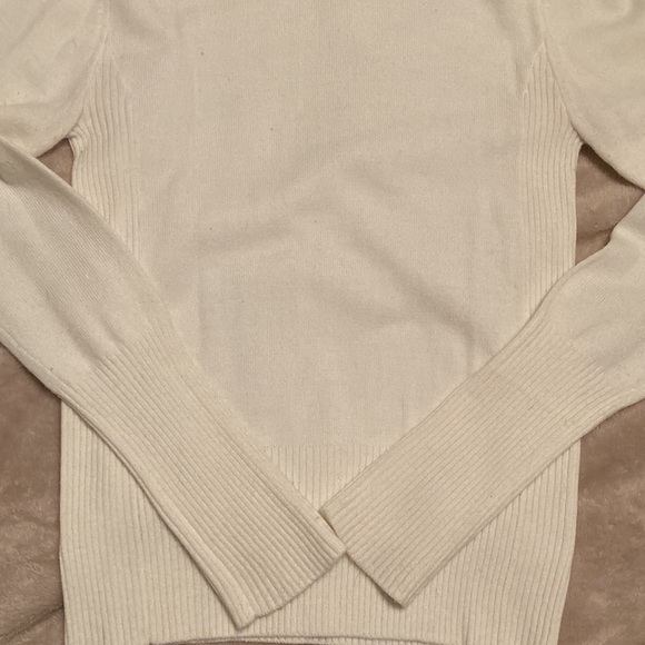 Cream turtleneck top - Picture 2 of 5